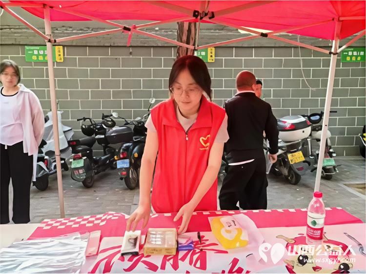 中考启幕有一种守护叫提前到场 2026年中考正式拉开帷幕吕梁市离石区青年志愿者协会持续开展中考志愿服务工作以青春之力守护少年逐梦征程用暖心服务营造安心有序的考试环境 - 第9张