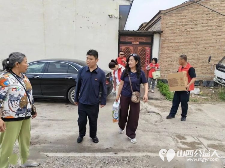浓情端午送安康真情关怀暖人心----浑源县残联扶残助残志愿者协会开展端午送安康主题志愿服务活动走访慰问88岁高龄低保户半自理老人王某兰送上粽子牛奶方便面食用油等慰问品 - 第3张 - 山西公益人 浓情端午送安康真情关怀暖人心----浑源县残联扶残助残志愿者协会开展端午送安康主题志愿服务活动走访慰问88岁高龄低保户半自理老人王某兰送上粽子牛奶方便面食用油等慰问品 - 第3张
