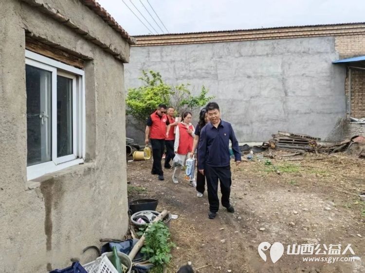 浓情端午送安康真情关怀暖人心----浑源县残联扶残助残志愿者协会开展端午送安康主题志愿服务活动走访慰问88岁高龄低保户半自理老人王某兰送上粽子牛奶方便面食用油等慰问品 - 第14张 - 山西公益人 浓情端午送安康真情关怀暖人心----浑源县残联扶残助残志愿者协会开展端午送安康主题志愿服务活动走访慰问88岁高龄低保户半自理老人王某兰送上粽子牛奶方便面食用油等慰问品 - 第14张
