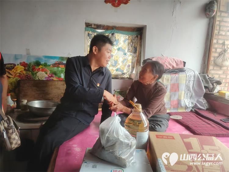 浓情端午送安康真情关怀暖人心----浑源县残联扶残助残志愿者协会开展端午送安康主题志愿服务活动走访慰问88岁高龄低保户半自理老人王某兰送上粽子牛奶方便面食用油等慰问品 - 第12张 - 山西公益人 浓情端午送安康真情关怀暖人心----浑源县残联扶残助残志愿者协会开展端午送安康主题志愿服务活动走访慰问88岁高龄低保户半自理老人王某兰送上粽子牛奶方便面食用油等慰问品 - 第12张