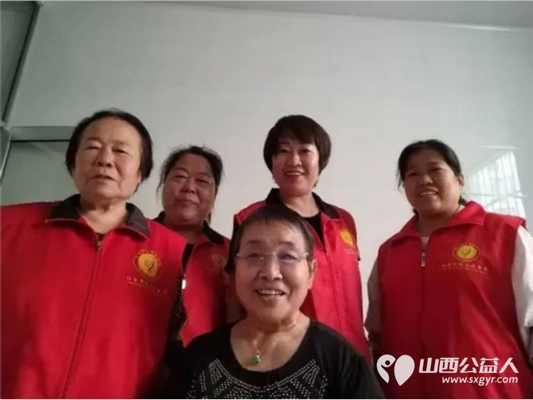 阳泉市义工联合会2026年5月幸福家园敬老服务30名义工服务了18次30名义工对各社区的13位服务对象提供了志愿服务服务总时长达118小时 - 第1张 - 山西公益人 阳泉市义工联合会2026年5月幸福家园敬老服务30名义工服务了18次30名义工对各社区的13位服务对象提供了志愿服务服务总时长达118小时 - 第1张