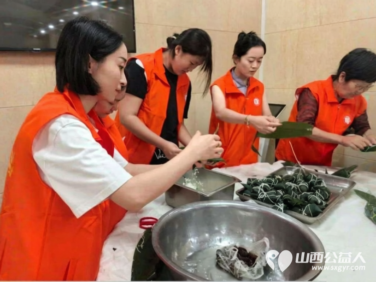 浓情端午进红门携手共包暖心粽----忻州市消防志愿者协会走进和平街消防站开展端午致敬消防主题活动与消防指战员共度温馨传统佳节将平安祝福融入节日互动之中 - 第15张 - 山西公益人 浓情端午进红门携手共包暖心粽----忻州市消防志愿者协会走进和平街消防站开展端午致敬消防主题活动与消防指战员共度温馨传统佳节将平安祝福融入节日互动之中 - 第15张