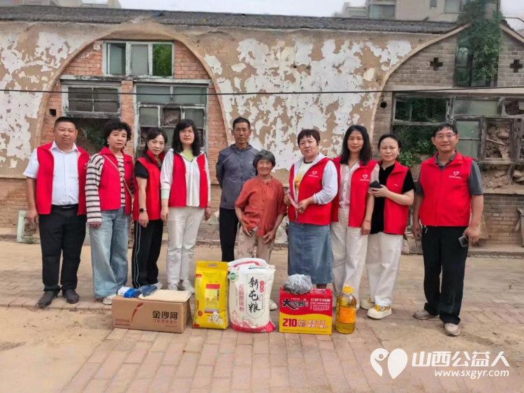 情暖端午·扶弱敬老 长治圆梦公益协会志愿者奔赴沁县故县镇里里沟村、余沟、暖泉村开展公益走访活动把米面粮油日用物资与节日温情送到困难群众家中以长久不变的热忱践行公益初心 - 第8张