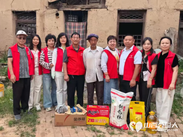 情暖端午·扶弱敬老 长治圆梦公益协会志愿者奔赴沁县故县镇里里沟村、余沟、暖泉村开展公益走访活动把米面粮油日用物资与节日温情送到困难群众家中以长久不变的热忱践行公益初心 - 第4张