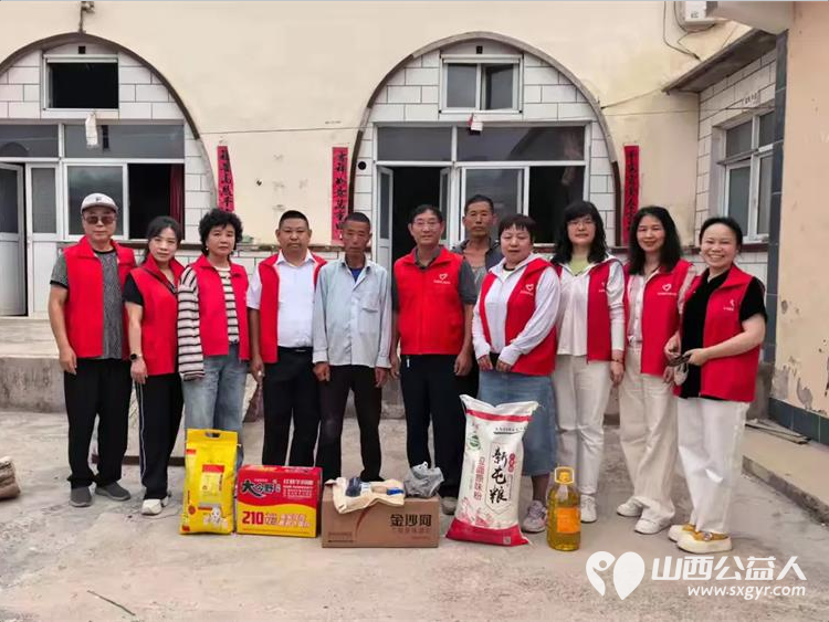 情暖端午·扶弱敬老 长治圆梦公益协会志愿者奔赴沁县故县镇里里沟村、余沟、暖泉村开展公益走访活动把米面粮油日用物资与节日温情送到困难群众家中以长久不变的热忱践行公益初心 - 第5张