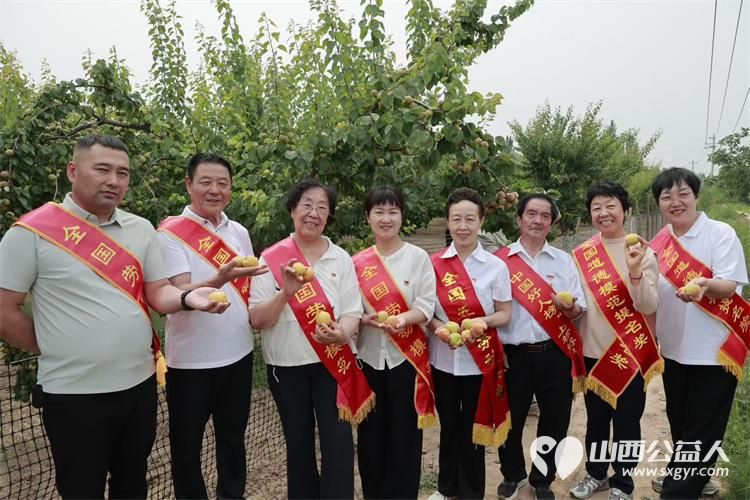 太原学花志愿服务中心全国党代表全国人大代表全国劳模全国道德模范中国好人走进山西省文明村阳曲县南留南村开展助农活动以模范力量打通农产品产销通道 - 第2张