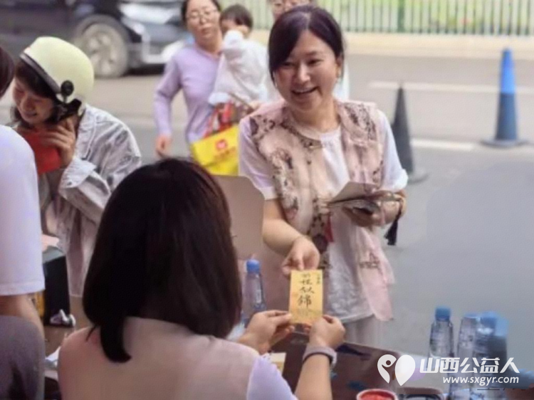 先锋力量 丨共青团吕梁市委部署各县市区团组织460余名青年志愿者全城守护暖心相伴传递着共青团组织和青年志愿者对考生的关爱与祝福 - 第34张