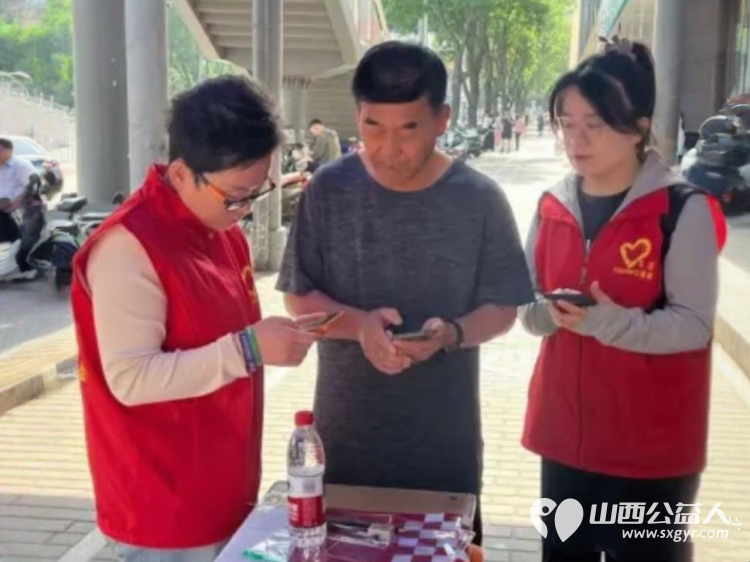 先锋力量 丨共青团吕梁市委部署各县市区团组织460余名青年志愿者全城守护暖心相伴传递着共青团组织和青年志愿者对考生的关爱与祝福 - 第32张