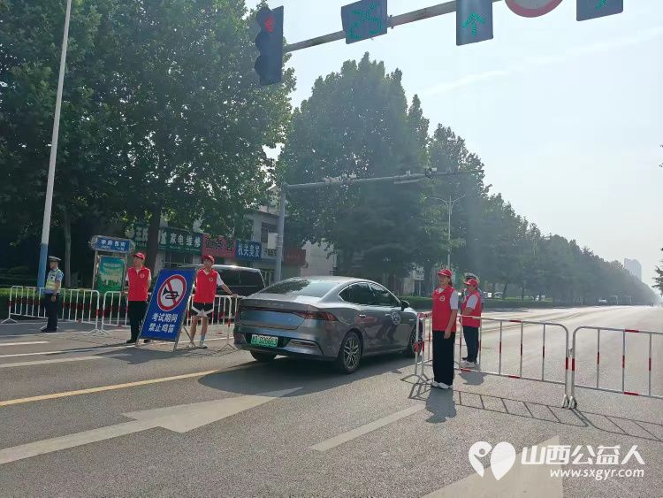 潞城区正能量公益协会以志愿之名为七一献礼为中考护航以暖心志愿行动助力考生顺利应考彰显党建引领公益服务的担当与风采 - 第38张
