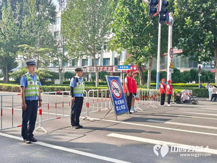 潞城区正能量公益协会以志愿之名为七一献礼为中考护航以暖心志愿行动助力考生顺利应考彰显党建引领公益服务的担当与风采 - 第37张