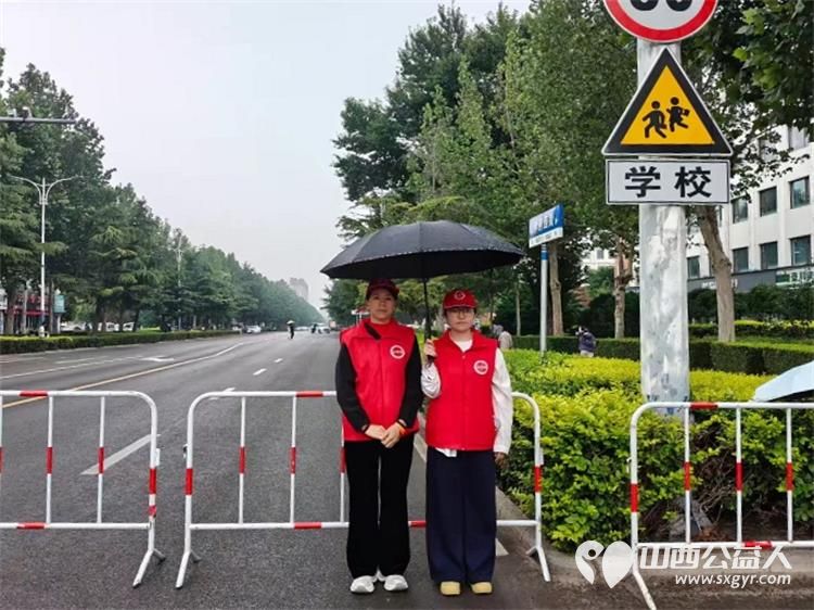 潞城区正能量公益协会以志愿之名为七一献礼为中考护航以暖心志愿行动助力考生顺利应考彰显党建引领公益服务的担当与风采 - 第14张