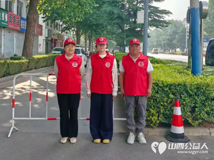 潞城区正能量公益协会以志愿之名为七一献礼为中考护航以暖心志愿行动助力考生顺利应考彰显党建引领公益服务的担当与风采 - 第7张