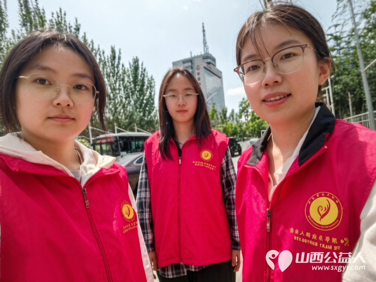 爱心护学岗暖心护成长----2026年5月阳泉市义工联合会护学岗服务护学岗服务共35次91人次参加服务服务时长共计5460分钟守护着小学生的上学平安路 - 第2张