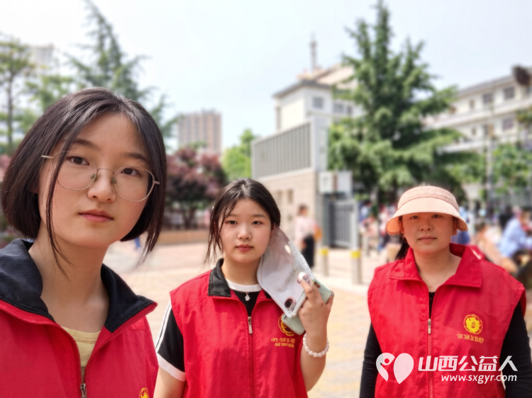 爱心护学岗暖心护成长----2026年5月阳泉市义工联合会护学岗服务护学岗服务共35次91人次参加服务服务时长共计5460分钟守护着小学生的上学平安路 - 第19张