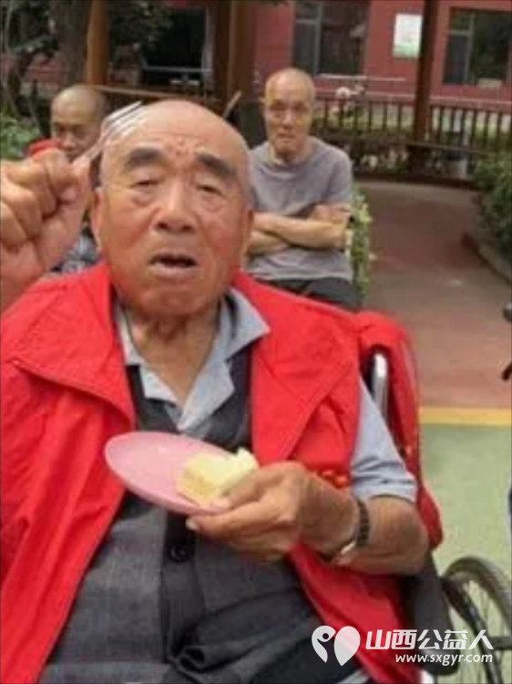 父爱绵长生辰温暖|太原市比家美养老院双份暖意温暖相伴夕阳红致敬院内可敬可爱的父辈长者们为生辰寿星庆福寿暖时光 - 第23张 - 山西公益人 父爱绵长生辰温暖|太原市比家美养老院双份暖意温暖相伴夕阳红致敬院内可敬可爱的父辈长者们为生辰寿星庆福寿暖时光 - 第23张