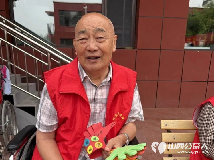 父爱绵长生辰温暖|太原市比家美养老院双份暖意温暖相伴夕阳红致敬院内可敬可爱的父辈长者们为生辰寿星庆福寿暖时光 - 第15张 - 山西公益人 父爱绵长生辰温暖|太原市比家美养老院双份暖意温暖相伴夕阳红致敬院内可敬可爱的父辈长者们为生辰寿星庆福寿暖时光 - 第15张