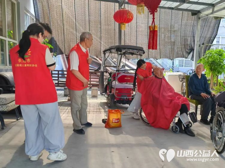 情暖福乐爱心伴夕阳 长治市阳光困境儿童帮扶协会走进潞州区福乐养老院备好水果日用慰问品慰问老人用实际行动传递孝老爱亲温情 - 第1张 - 山西公益人 情暖福乐爱心伴夕阳 长治市阳光困境儿童帮扶协会走进潞州区福乐养老院备好水果日用慰问品慰问老人用实际行动传递孝老爱亲温情 - 第1张