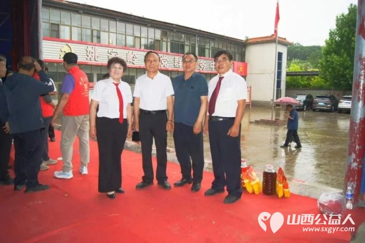 迎七一感党恩百年征程为民造福颂党歌念党情民族复兴再创伟业----长治正能量公益协会志愿服务团队三队联手屯留区晨曦合唱团在屯留区姚家岭村举办歌颂伟大的党文艺演出活动 - 第10张