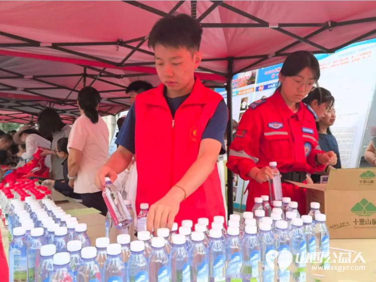 接力护航逐梦路志愿红再战中考｜中志协应急委柳林服务队圆满完成柳林一中中考应急保障工作温情志愿服务，守护万千考生平安应考 - 第6张