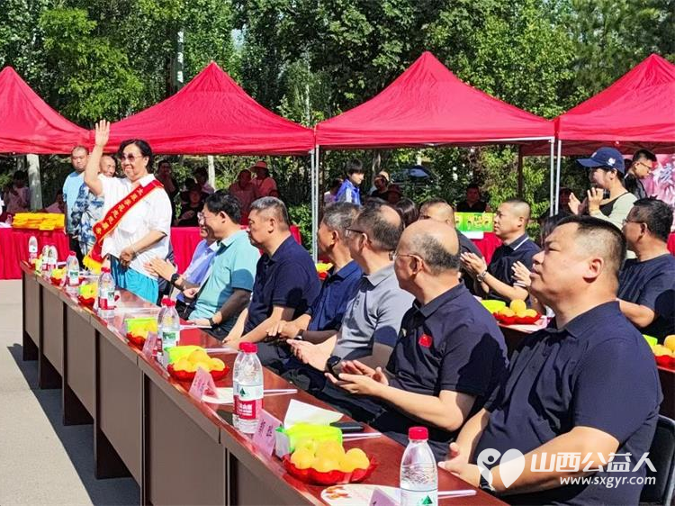 食安田头抓受益你我他 眼望丰收景白水杏儿香----太原学花志愿服务中心走进阳曲县南留南村举办医疗法律志愿进乡村现场义诊宣传活动为南留南村第二届采摘节赋能助力加油 - 第8张 - 山西公益人 食安田头抓受益你我他 眼望丰收景白水杏儿香----太原学花志愿服务中心走进阳曲县南留南村举办医疗法律志愿进乡村现场义诊宣传活动为南留南村第二届采摘节赋能助力加油 - 第8张