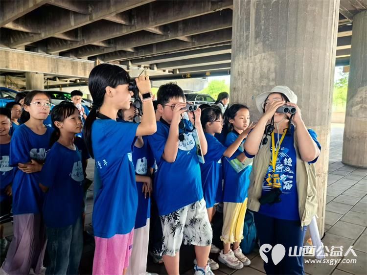 太原市儿童友好促进会儿童公益专委会组织志愿者小朋友们在临汾的汾河边表达着对生态对地球的保护 - 第6张 - 山西公益人 太原市儿童友好促进会儿童公益专委会组织志愿者小朋友们在临汾的汾河边表达着对生态对地球的保护 - 第6张