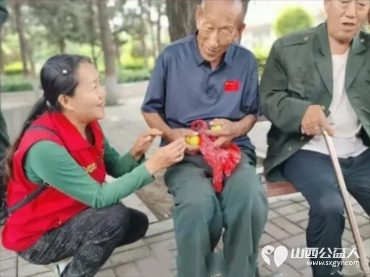 风雨同心助农售杏温情传递双向温暖----忻州市爱心公益协会帮助志愿者王秀平韩沟村家中60棵彩虹杏的采摘工作采摘杏子1100余斤捐赠至5所光荣院养老院及特殊教育学校 - 第38张 - 山西公益人 风雨同心助农售杏温情传递双向温暖----忻州市爱心公益协会帮助志愿者王秀平韩沟村家中60棵彩虹杏的采摘工作采摘杏子1100余斤捐赠至5所光荣院养老院及特殊教育学校 - 第38张