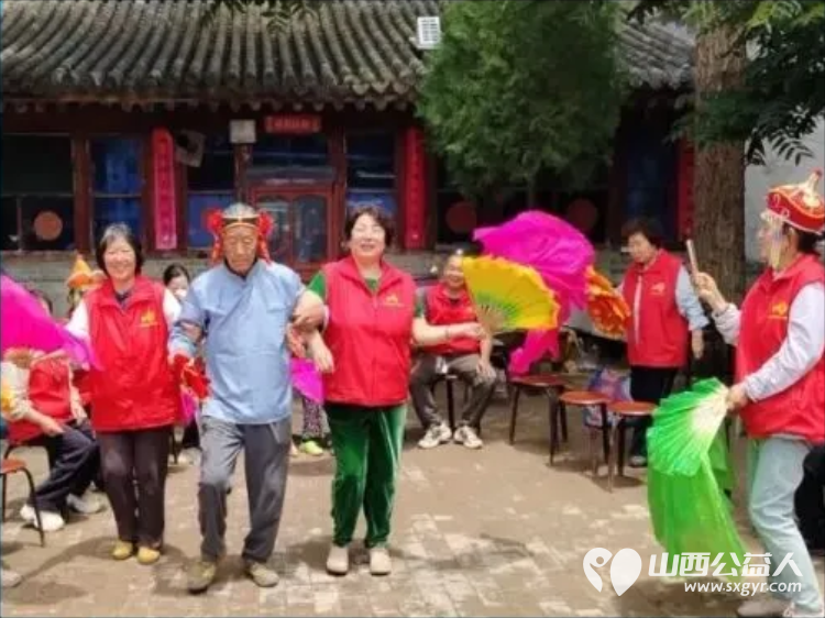 风雨同心助农售杏温情传递双向温暖----忻州市爱心公益协会帮助志愿者王秀平韩沟村家中60棵彩虹杏的采摘工作采摘杏子1100余斤捐赠至5所光荣院养老院及特殊教育学校 - 第23张 - 山西公益人 风雨同心助农售杏温情传递双向温暖----忻州市爱心公益协会帮助志愿者王秀平韩沟村家中60棵彩虹杏的采摘工作采摘杏子1100余斤捐赠至5所光荣院养老院及特殊教育学校 - 第23张