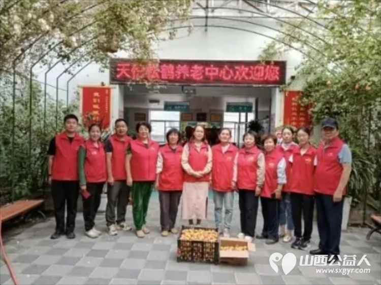 风雨同心助农售杏温情传递双向温暖----忻州市爱心公益协会帮助志愿者王秀平韩沟村家中60棵彩虹杏的采摘工作采摘杏子1100余斤捐赠至5所光荣院养老院及特殊教育学校 - 第31张 - 山西公益人 风雨同心助农售杏温情传递双向温暖----忻州市爱心公益协会帮助志愿者王秀平韩沟村家中60棵彩虹杏的采摘工作采摘杏子1100余斤捐赠至5所光荣院养老院及特殊教育学校 - 第31张
