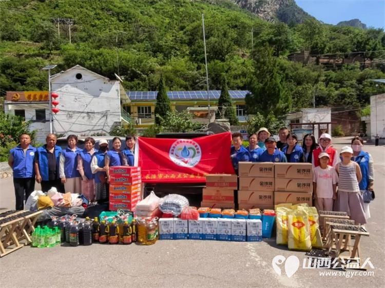 传承纪兰志温情暖人心----长治市小雨点公益志愿者协会思源组开展庆七一主题党日活动暨平顺公益行走访了七家孤寡老人家庭共捐赠总价值5000元的款物 - 第1张 - 山西公益人 传承纪兰志温情暖人心----长治市小雨点公益志愿者协会思源组开展庆七一主题党日活动暨平顺公益行走访了七家孤寡老人家庭共捐赠总价值5000元的款物 - 第1张