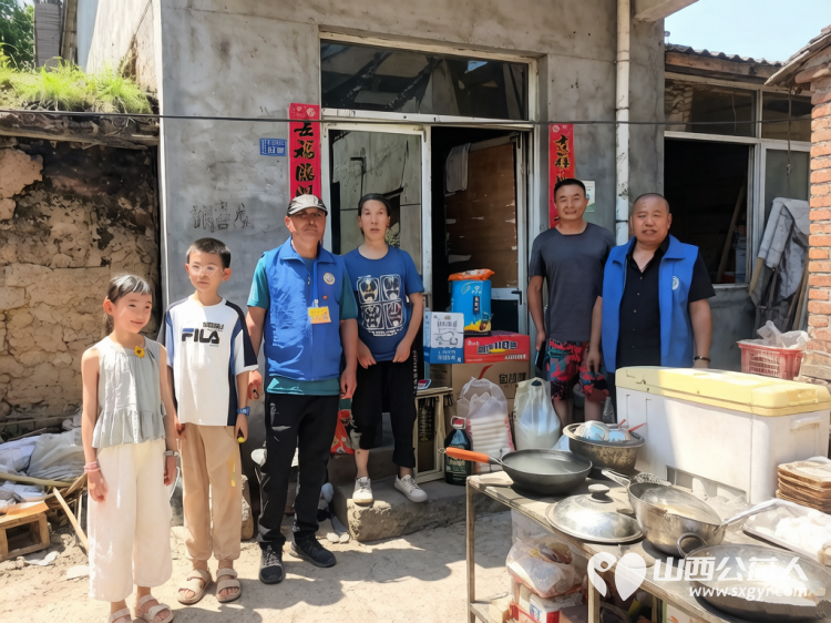 传承纪兰志温情暖人心----长治市小雨点公益志愿者协会思源组开展庆七一主题党日活动暨平顺公益行走访了七家孤寡老人家庭共捐赠总价值5000元的款物 - 第12张 - 山西公益人 传承纪兰志温情暖人心----长治市小雨点公益志愿者协会思源组开展庆七一主题党日活动暨平顺公益行走访了七家孤寡老人家庭共捐赠总价值5000元的款物 - 第12张