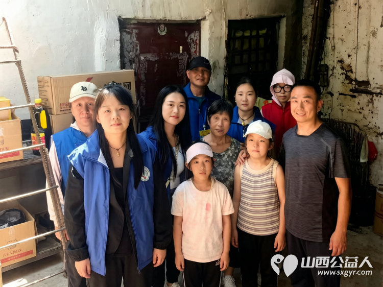 传承纪兰志温情暖人心----长治市小雨点公益志愿者协会思源组开展庆七一主题党日活动暨平顺公益行走访了七家孤寡老人家庭共捐赠总价值5000元的款物 - 第11张 - 山西公益人 传承纪兰志温情暖人心----长治市小雨点公益志愿者协会思源组开展庆七一主题党日活动暨平顺公益行走访了七家孤寡老人家庭共捐赠总价值5000元的款物 - 第11张