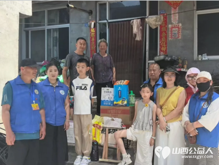 传承纪兰志温情暖人心----长治市小雨点公益志愿者协会思源组开展庆七一主题党日活动暨平顺公益行走访了七家孤寡老人家庭共捐赠总价值5000元的款物 - 第5张 - 山西公益人 传承纪兰志温情暖人心----长治市小雨点公益志愿者协会思源组开展庆七一主题党日活动暨平顺公益行走访了七家孤寡老人家庭共捐赠总价值5000元的款物 - 第5张