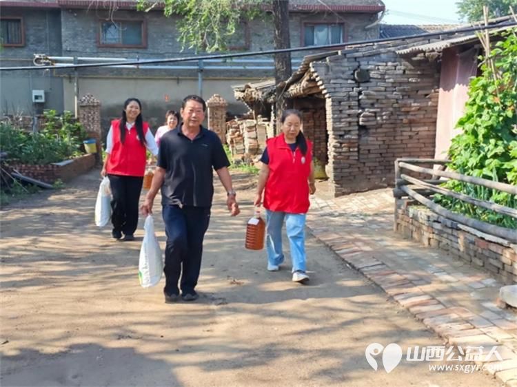 红心向党暖桑榆敬老志愿献礼七一 介休市敬老协会前往义安镇开展走访慰问看望高龄困难老党员送上慰问物资与节日祝福详细询问老人身体状况和生活所需倾听他们的心声 - 第10张