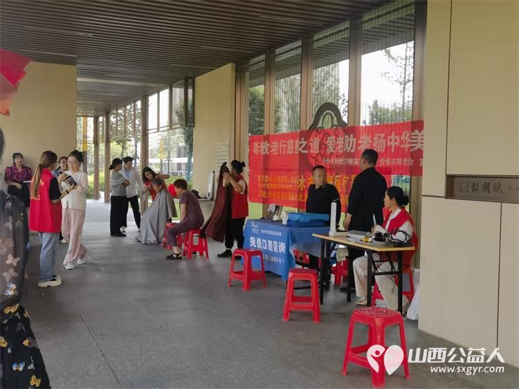 志愿服务进社区健康活动暖人心----介休市敬老协会2026年7月8日走进介休市北坛街道文苑街保利达小区为社区所有老人爱心理发义诊让每一位老人清爽舒心感受社会送来的暖心陪伴 - 第11张 - 山西公益人 志愿服务进社区健康活动暖人心----介休市敬老协会2026年7月8日走进介休市北坛街道文苑街保利达小区为社区所有老人爱心理发义诊让每一位老人清爽舒心感受社会送来的暖心陪伴 - 第11张