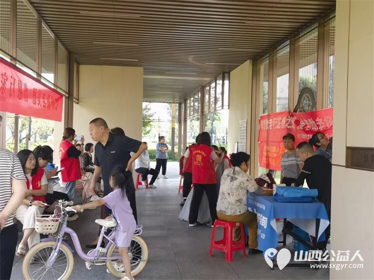 志愿服务进社区健康活动暖人心----介休市敬老协会2026年7月8日走进介休市北坛街道文苑街保利达小区为社区所有老人爱心理发义诊让每一位老人清爽舒心感受社会送来的暖心陪伴 - 第10张 - 山西公益人 志愿服务进社区健康活动暖人心----介休市敬老协会2026年7月8日走进介休市北坛街道文苑街保利达小区为社区所有老人爱心理发义诊让每一位老人清爽舒心感受社会送来的暖心陪伴 - 第10张