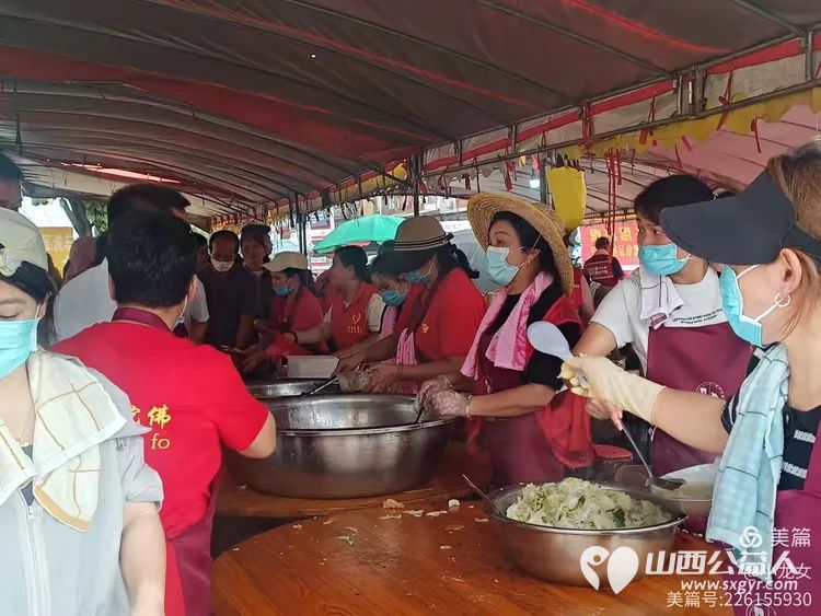 山西忻州志愿者冯丽驰援广西横州助力一线抗洪救灾安置点里忙不停尽己所能为受灾群众送上一份温暖与力量 - 第8张
