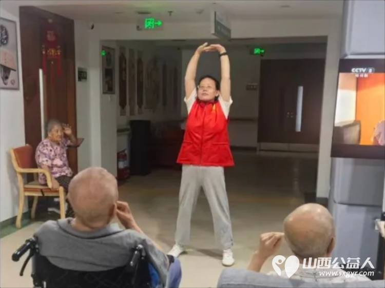 给老人一份幸福就是给自己一份快乐----阳泉市义工联合会在恒爱仁和为老服务院开展为老人理发洗头洗脚剪指甲陪他们聊天系列服务活动让老人们感受到来自社会亲情般的温暖 - 第20张 - 山西公益人 给老人一份幸福就是给自己一份快乐----阳泉市义工联合会在恒爱仁和为老服务院开展为老人理发洗头洗脚剪指甲陪他们聊天系列服务活动让老人们感受到来自社会亲情般的温暖 - 第20张