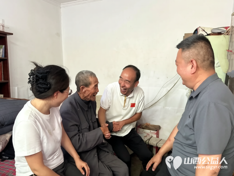 传承西沟精神坚守初心使命----长治市正能量公益协会组织志愿者赴平顺西沟开展红色研学实践活动实地感悟西沟精神走访慰问村内高龄老党员以暖心慰问传递温情 - 第12张