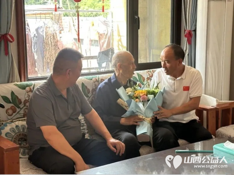 传承西沟精神坚守初心使命----长治市正能量公益协会组织志愿者赴平顺西沟开展红色研学实践活动实地感悟西沟精神走访慰问村内高龄老党员以暖心慰问传递温情 - 第17张