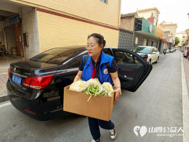 让世界充满爱心系折翼天使----长治市小雨点公益志愿者协会来到启明星智障儿童托管中心看望生活在那里可爱的孩子们为他们送去了关愛 - 第4张 - 山西公益人 让世界充满爱心系折翼天使----长治市小雨点公益志愿者协会来到启明星智障儿童托管中心看望生活在那里可爱的孩子们为他们送去了关愛 - 第4张