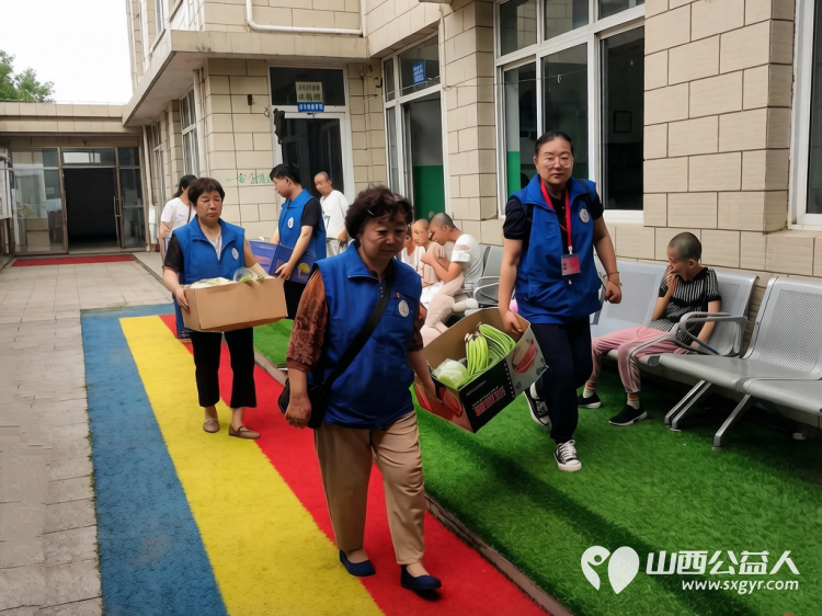 让世界充满爱心系折翼天使----长治市小雨点公益志愿者协会来到启明星智障儿童托管中心看望生活在那里可爱的孩子们为他们送去了关愛 - 第3张 - 山西公益人 让世界充满爱心系折翼天使----长治市小雨点公益志愿者协会来到启明星智障儿童托管中心看望生活在那里可爱的孩子们为他们送去了关愛 - 第3张
