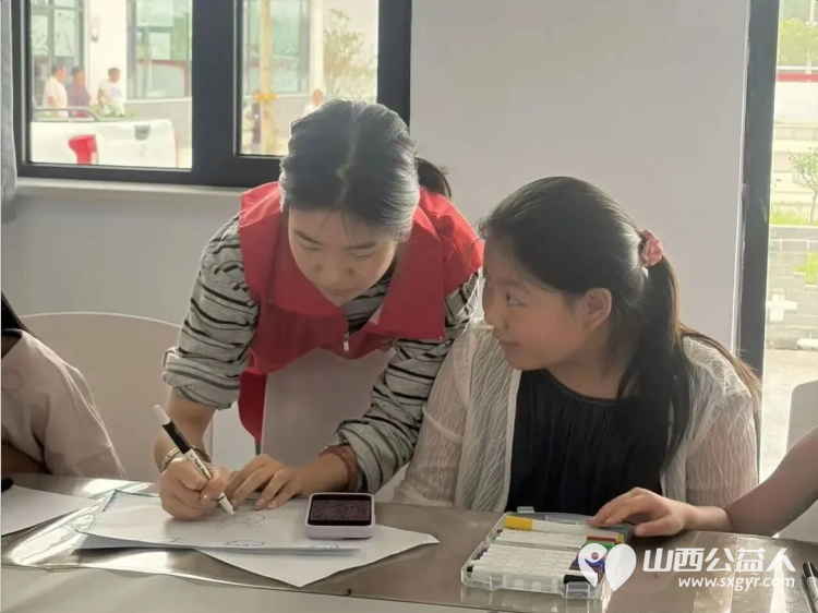 盐湖区志愿者协会开展暑期公益课堂大学生志愿者们用知识反哺社会用陪伴温暖童心在课业辅导的平凡岗位上践行着奉献友爱互助进步的志愿服务精神 - 第16张 - 山西公益人 盐湖区志愿者协会开展暑期公益课堂大学生志愿者们用知识反哺社会用陪伴温暖童心在课业辅导的平凡岗位上践行着奉献友爱互助进步的志愿服务精神 - 第16张