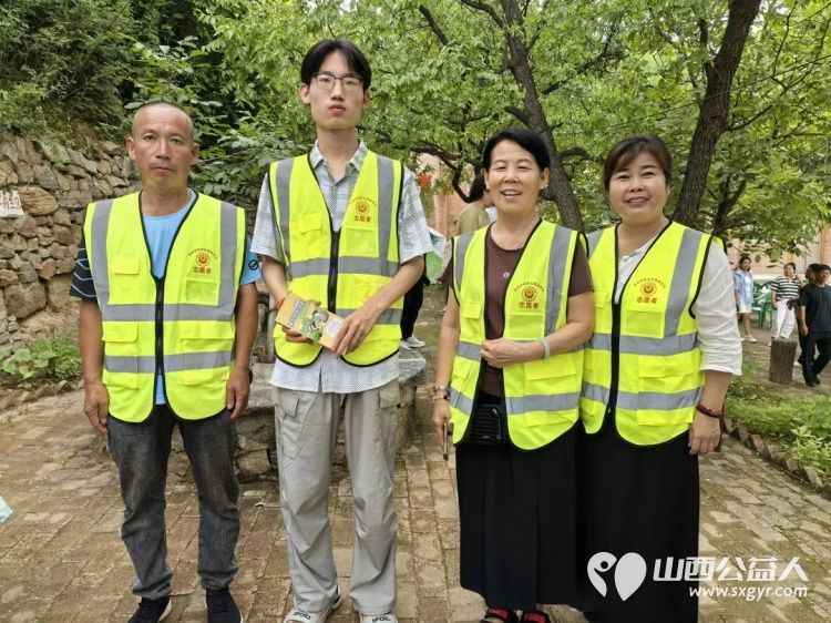 普及分类知识倡导绿色生活----忻州市环保志愿者协会走进忻府区合索镇的旺家园山庄开展垃圾分类宣传活动有效提升了当地群众的知晓率与重视度 - 第1张 - 山西公益人 普及分类知识倡导绿色生活----忻州市环保志愿者协会走进忻府区合索镇的旺家园山庄开展垃圾分类宣传活动有效提升了当地群众的知晓率与重视度 - 第1张