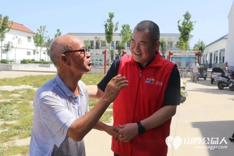 志愿暖界村义剪义诊送到家----盐湖区志愿者协会组织志愿者走进东郭镇界村服务乡村老人义剪义诊为助力乡村振兴增进民生福祉持续贡献志愿力量 - 第9张