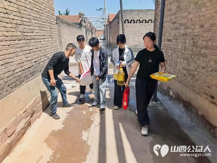 文水县爱心帮扶志愿者协会组织志愿者开展慰问行善者专项活动走访慰问扎根乡村默默奉献的基层行善者成兆娥、王忠阳为他们送上暖心关怀与慰问物资 - 第3张 - 山西公益人 文水县爱心帮扶志愿者协会组织志愿者开展慰问行善者专项活动走访慰问扎根乡村默默奉献的基层行善者成兆娥、王忠阳为他们送上暖心关怀与慰问物资 - 第3张
