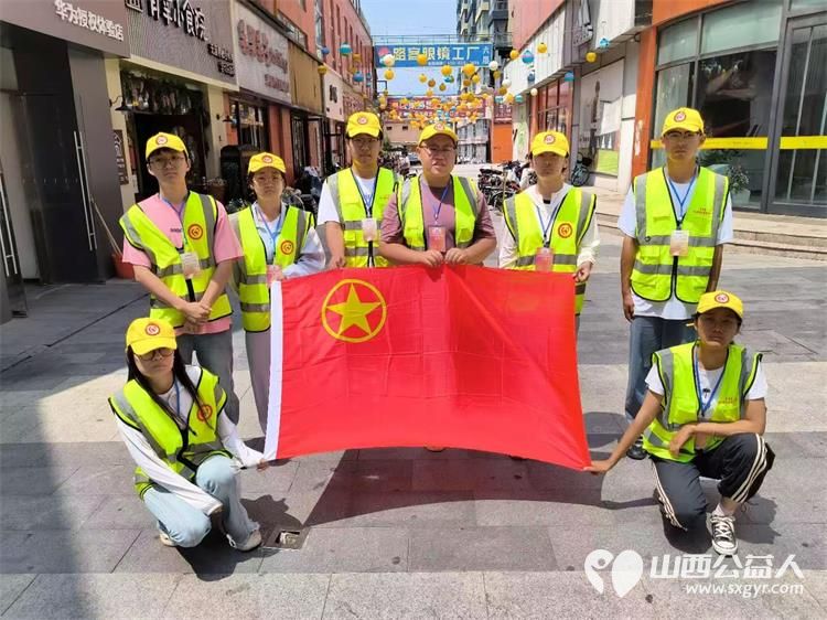 文水县爱心帮扶志愿者协会突击队的志愿者7月24日值守文水东门红绿灯下疏导交通维护通行秩序现场劝导市民文明出行遵守交规愿大家自觉养成防护习惯平安出行 - 第3张 - 山西公益人 文水县爱心帮扶志愿者协会突击队的志愿者7月24日值守文水东门红绿灯下疏导交通维护通行秩序现场劝导市民文明出行遵守交规愿大家自觉养成防护习惯平安出行 - 第3张