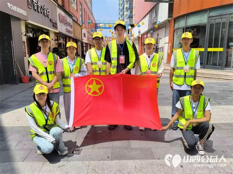 文水县爱心帮扶志愿者协会突击队的志愿者7月24日值守文水东门红绿灯下疏导交通维护通行秩序现场劝导市民文明出行遵守交规愿大家自觉养成防护习惯平安出行 - 第2张 - 山西公益人 文水县爱心帮扶志愿者协会突击队的志愿者7月24日值守文水东门红绿灯下疏导交通维护通行秩序现场劝导市民文明出行遵守交规愿大家自觉养成防护习惯平安出行 - 第2张