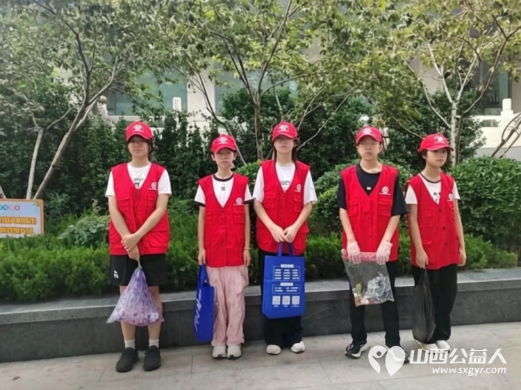 践行垃圾分类守护美丽临汾----临汾市文明交通志愿者协会组织70余名志愿者开展垃圾分类与环境保护志愿服务活动 - 第4张