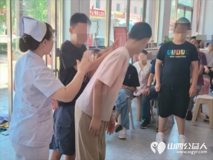 朔州市大医院志愿者护理服务团队走进特殊机构慧灵·尚德乐障碍者赋能中心用爱守护特殊群体为中心特殊学员送上实用急救课堂 - 第7张
