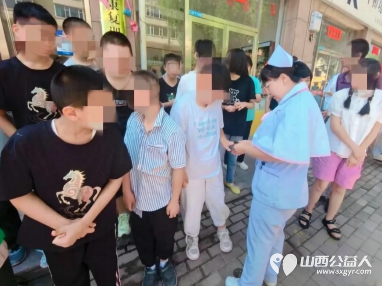 朔州市大医院志愿者护理服务团队走进特殊机构慧灵·尚德乐障碍者赋能中心用爱守护特殊群体为中心特殊学员送上实用急救课堂 - 第6张